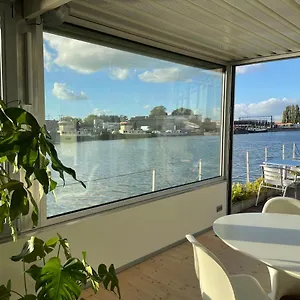 Botel Le Grand Bordeleau, Ghent